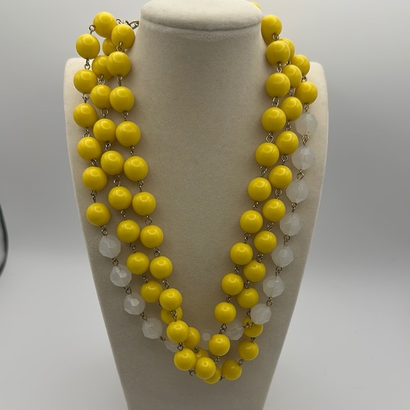 Yellow and White Beaded Necklace - Picture 1 of 4